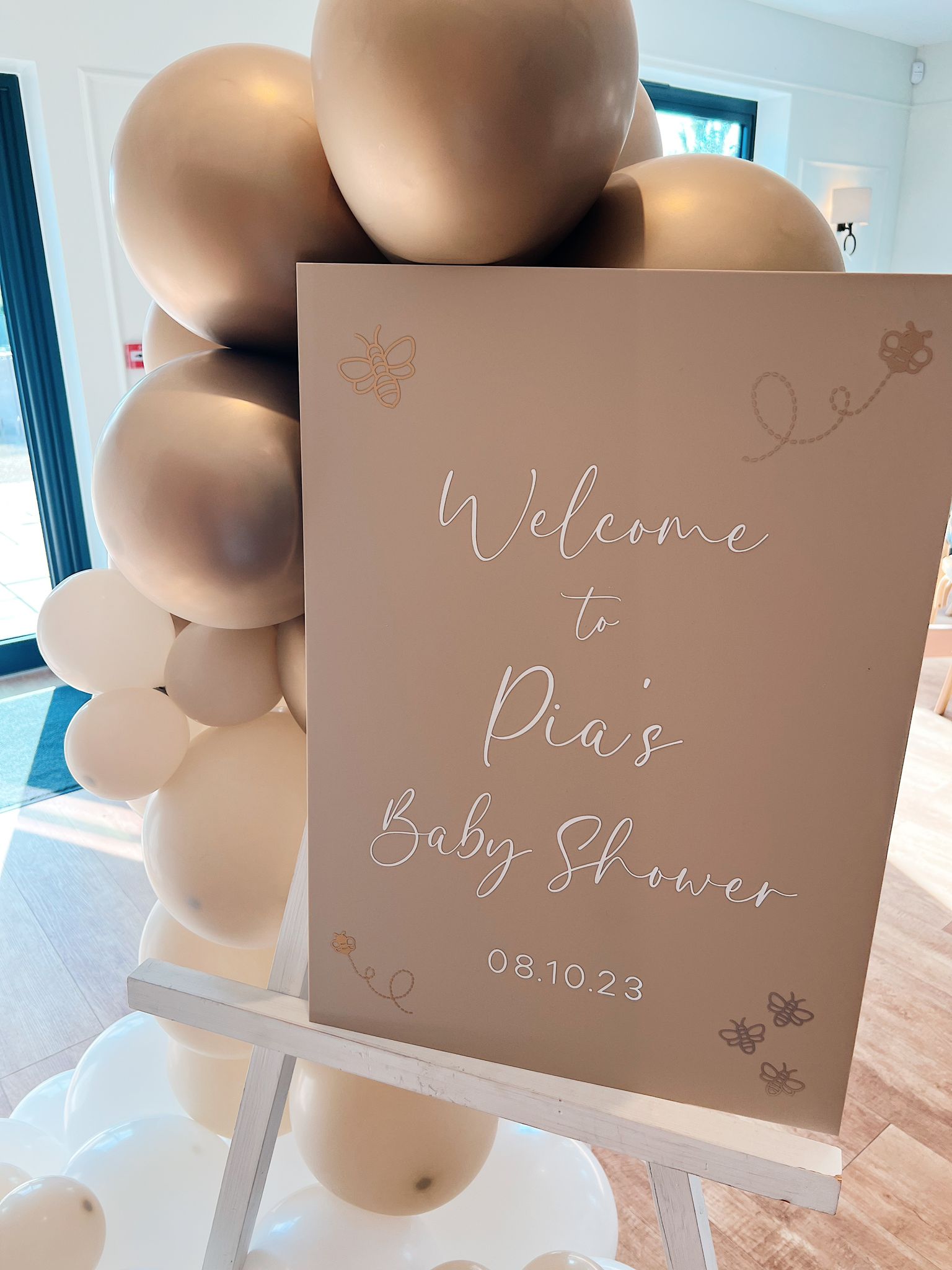 Baby shower welcome sign